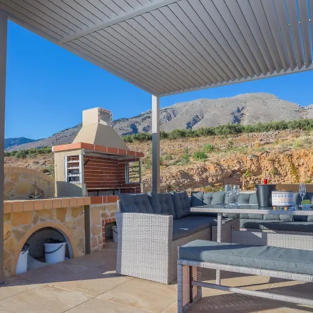 Olive And Aloe Villa